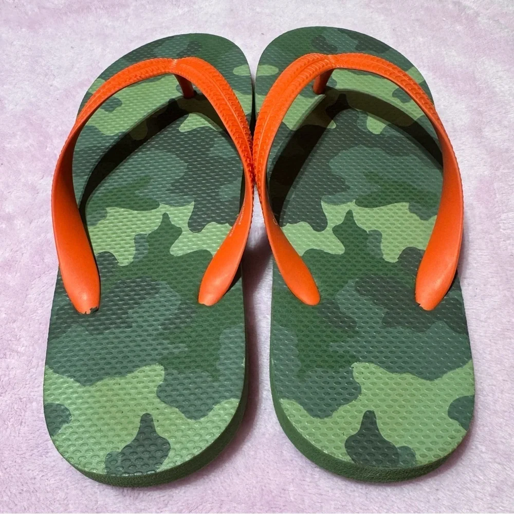 Boys size 13/1 | Camo sandals | cat & Jack brand